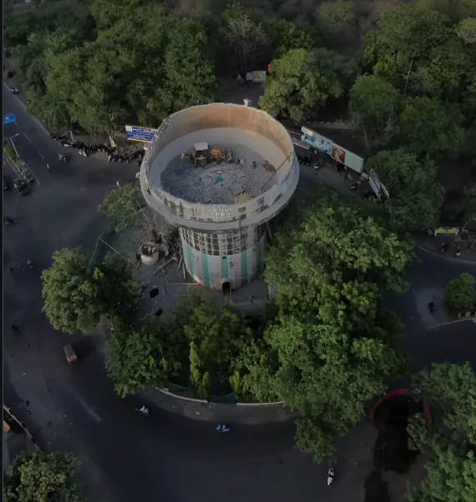 A Water Tank We Built in 1985 Is Still Too Strong to Demolish