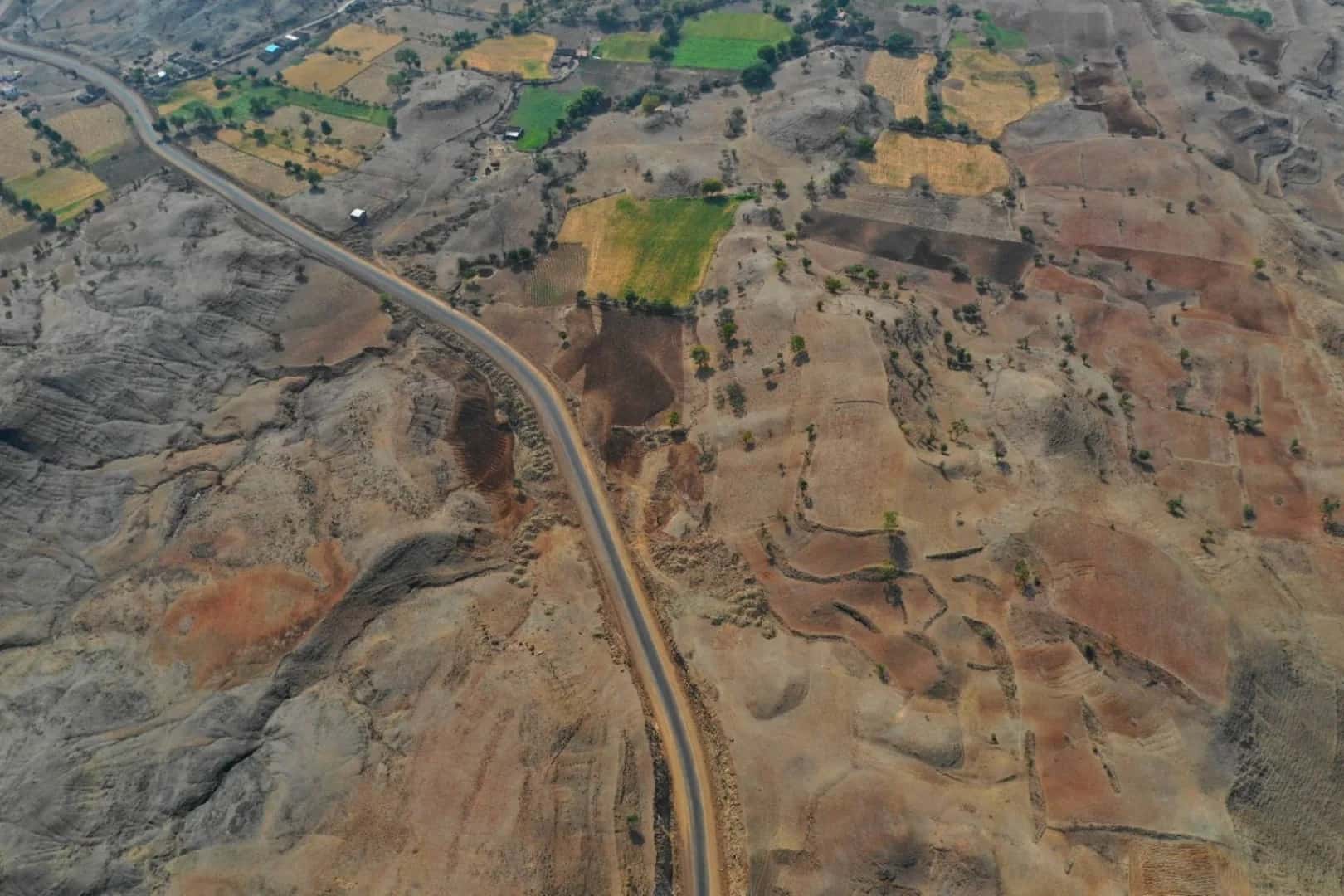 56 km Manawar–Dhamnod road delivered by VRSIPL